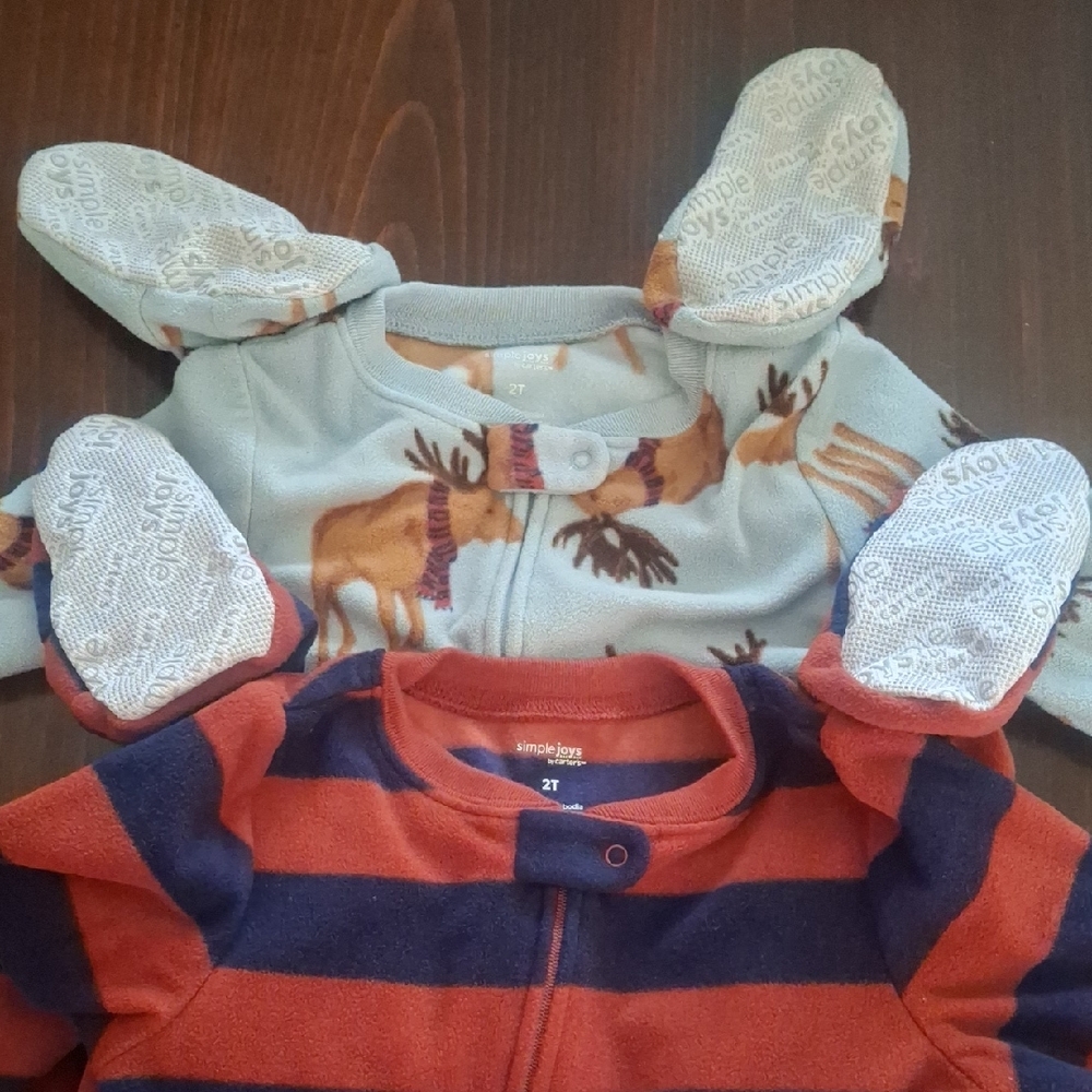 Carter simple JoysTwo- Size 2 T One Piece Footie Pajamas - Moose and Stripes